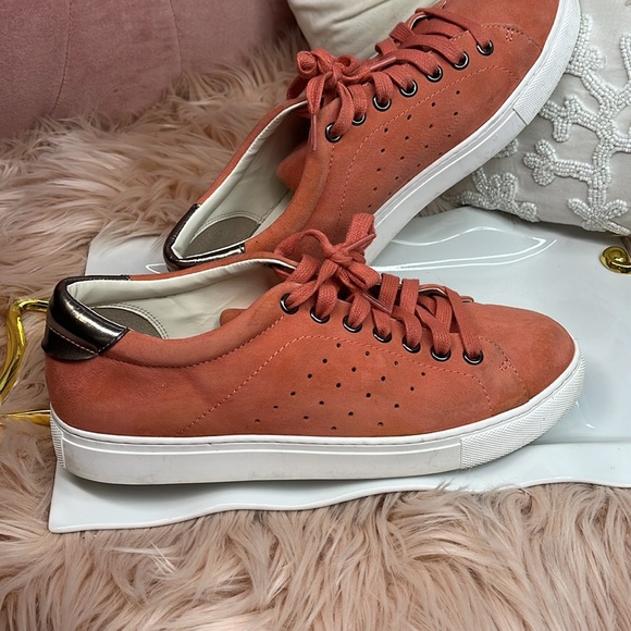 LISA⭐️VICKY Suede Sneakers - Picture 6 of 10